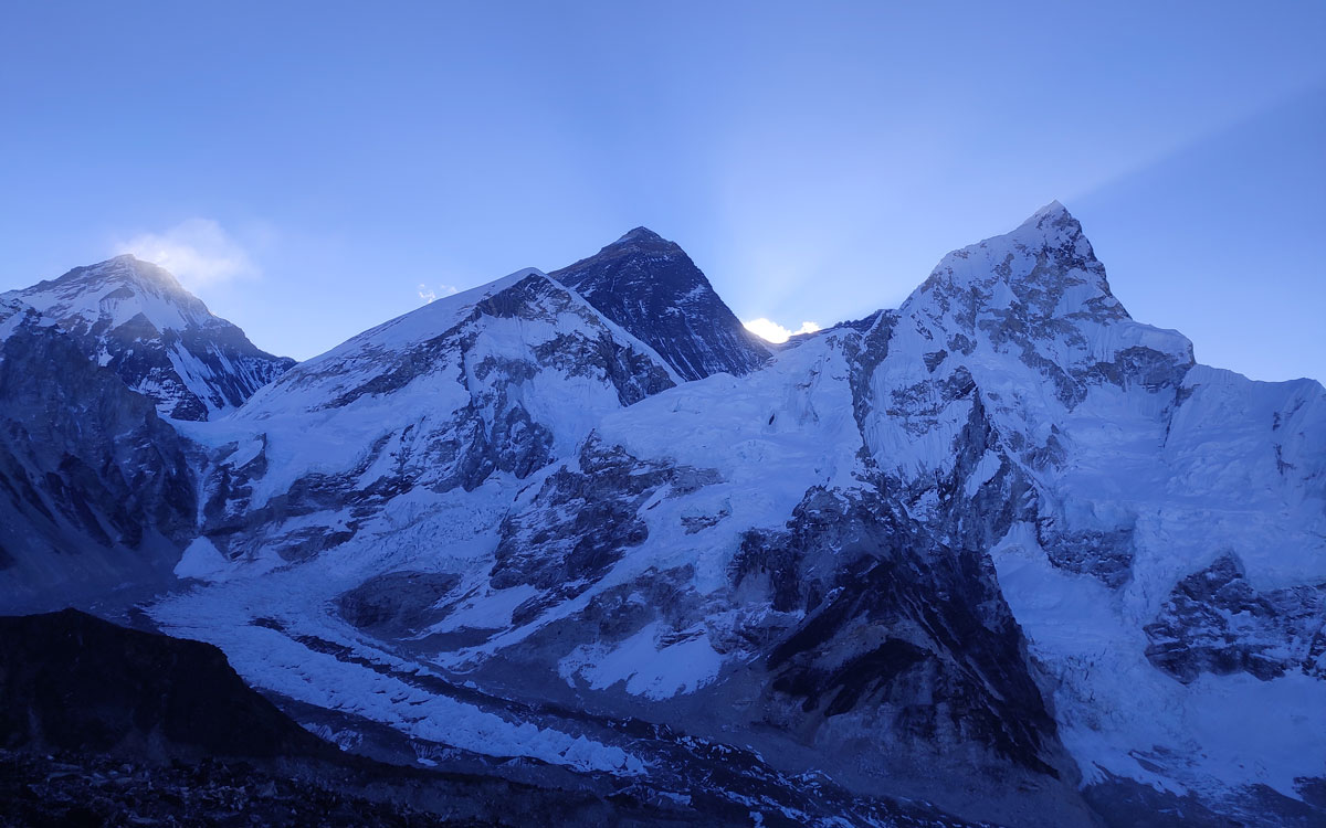 10 Mind-blowing Facts about Mount Everest