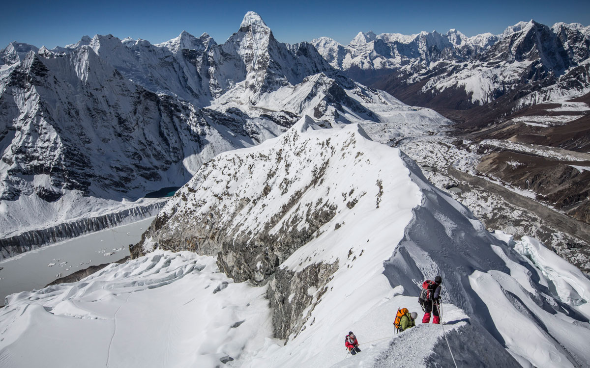 island peak climbing