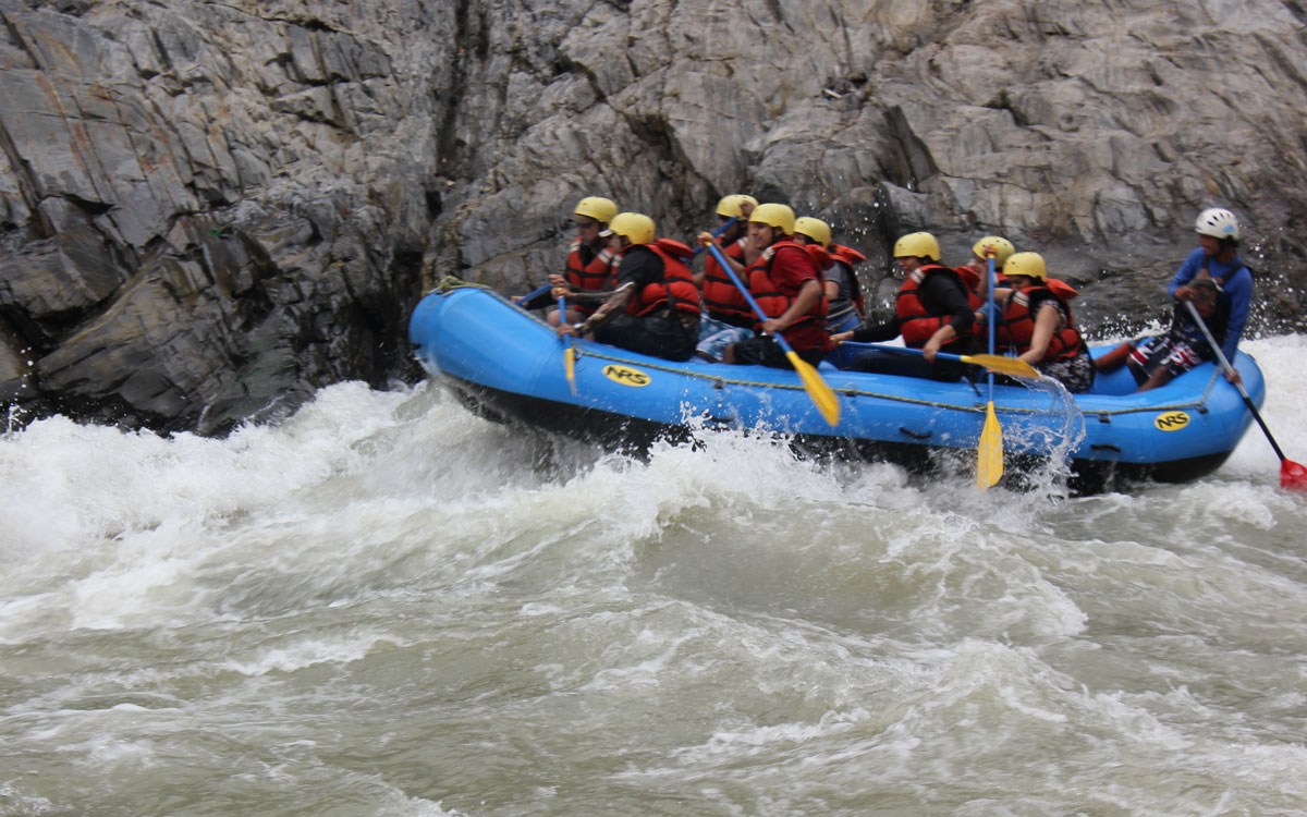 white water rafting in nepal