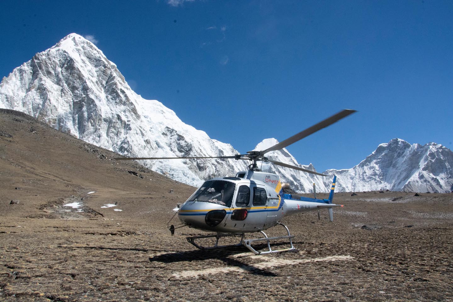 helicopter landing at Kalapatthar