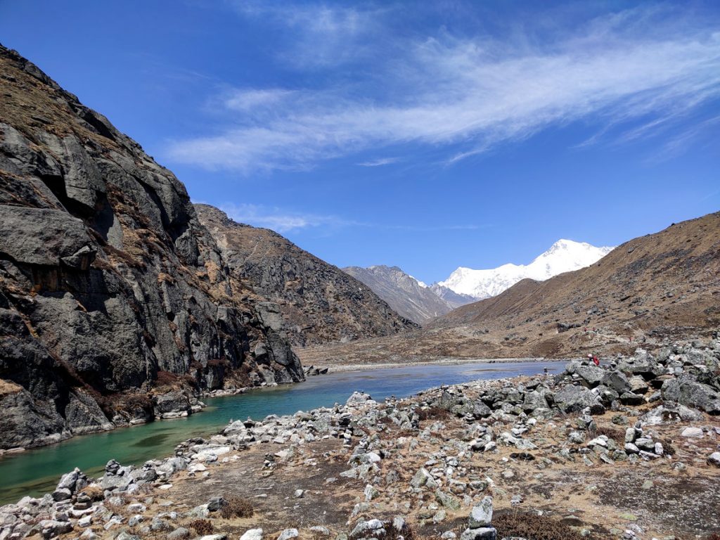 Everest Base Camp vs Gokyo Lakes: Which Trek Should You Choose? 2 Gokyo Lake I with Mt. Cho Oyu in background