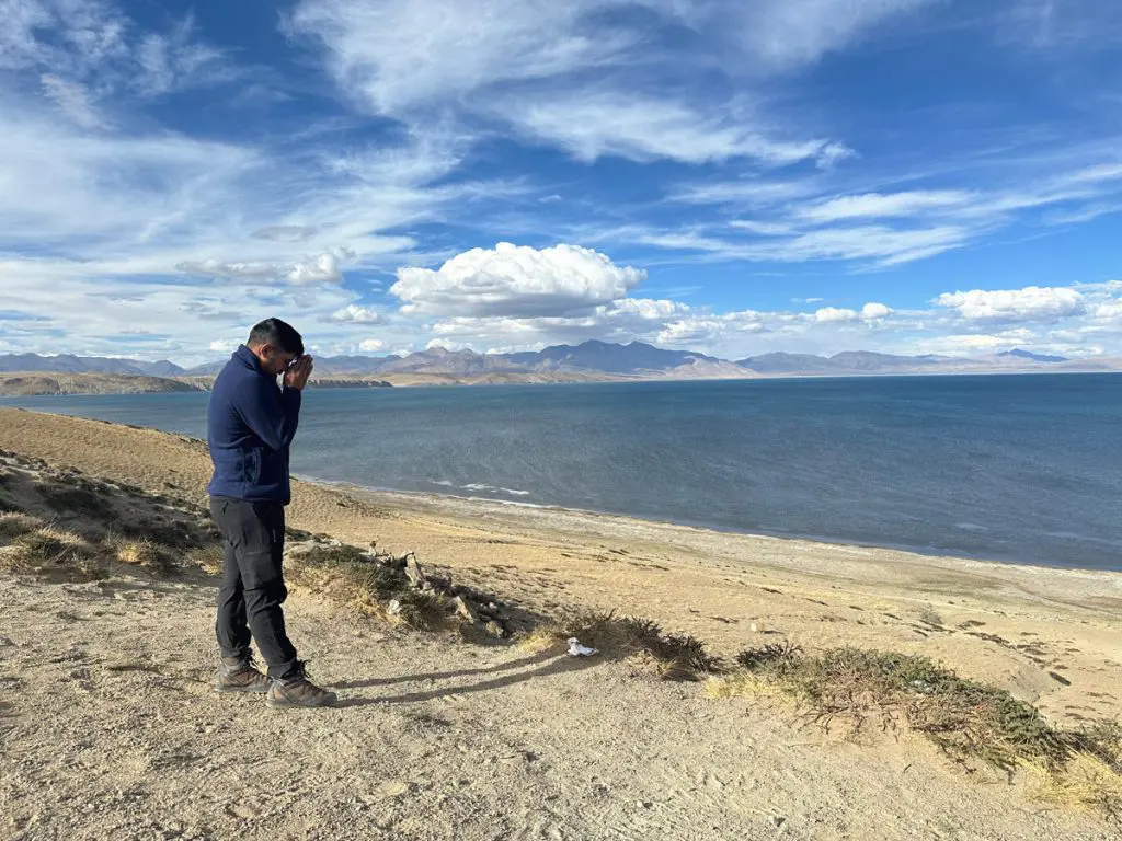 Bowing down to Holy Mansarovar Lake
