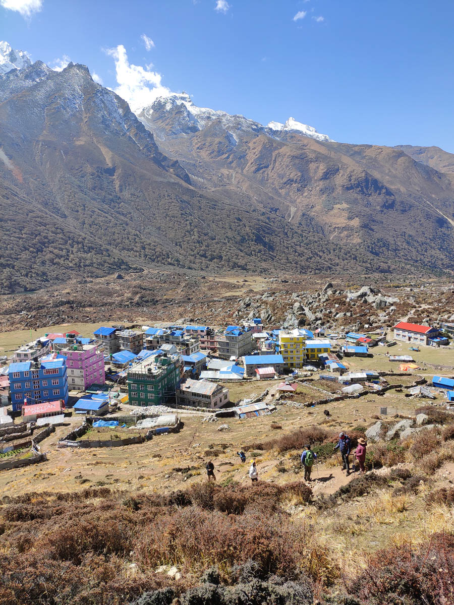 Exploring Kyanjin Ri: Best Himalayan Viewpoint in Langtang 2 On the way to Kyanjin Ri
