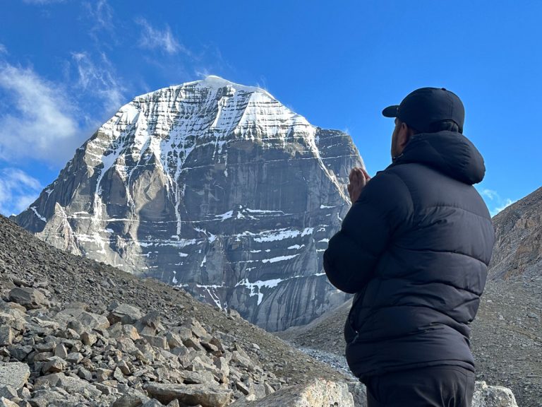 A pilgrims bow to Mount Kailash