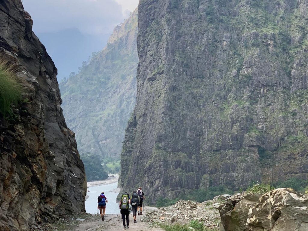 Trekker on their way to Jagat