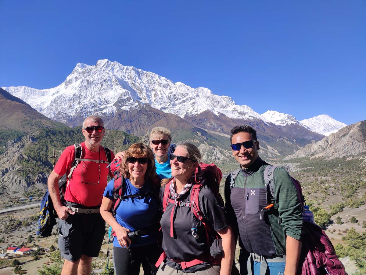 Annapurna Circuit Trek Elevation: Complete Altitude Guide for the Annapurna Circuit Trek 8 Joyous trekkers during Annapurna Circuit Trek