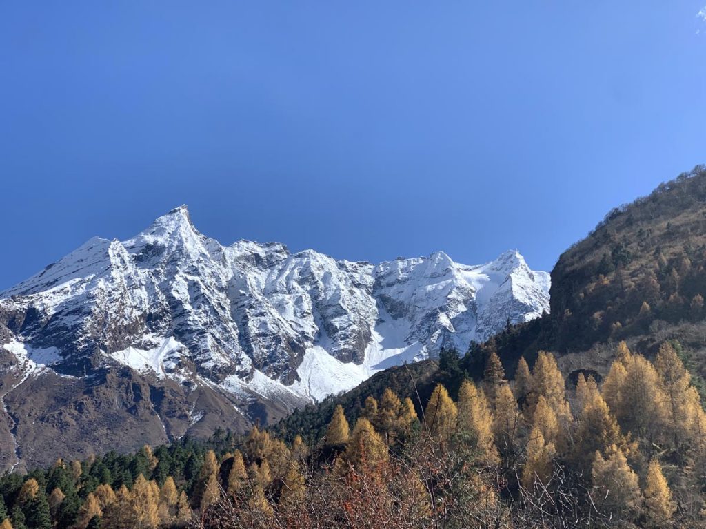 Enchanting vista on the way to Samagaun