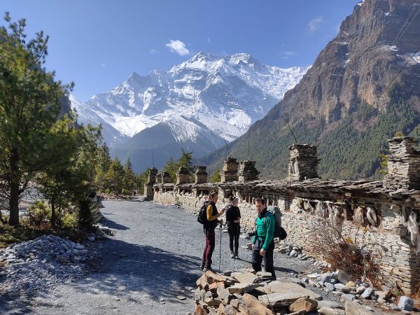 Everest Base Camp vs Annapurna Circuit