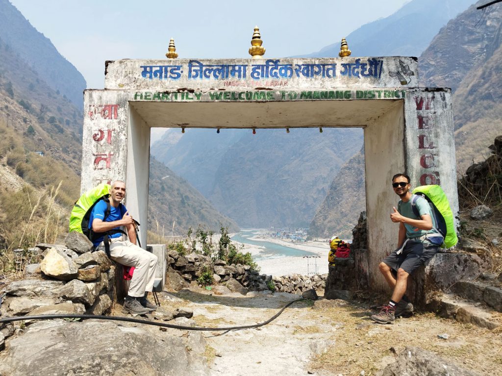 Manang welcome gate