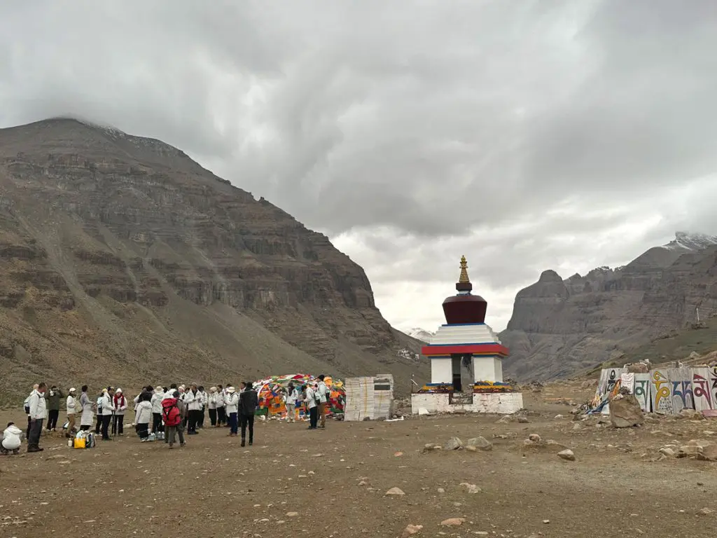 Pilgrims at Yama Dwar during Kailash Mansarovar Yatra