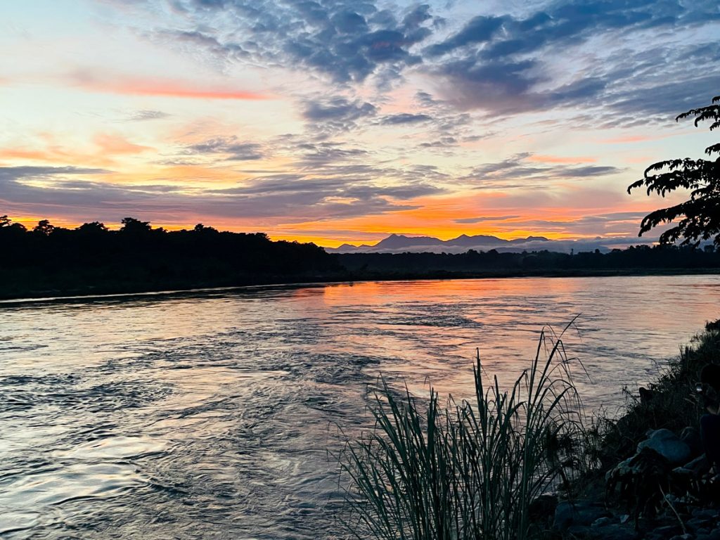 Things to do in Chitwan 6 Sunset view from Rapti River