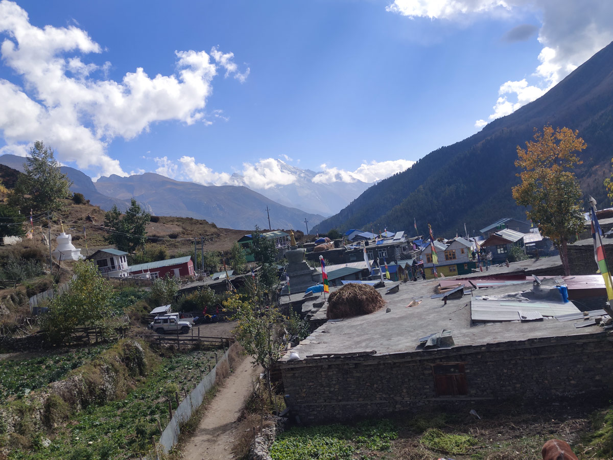 Explore Manang: Best Rest Day Activities on the Annapurna Circuit 5 Khangsar Village