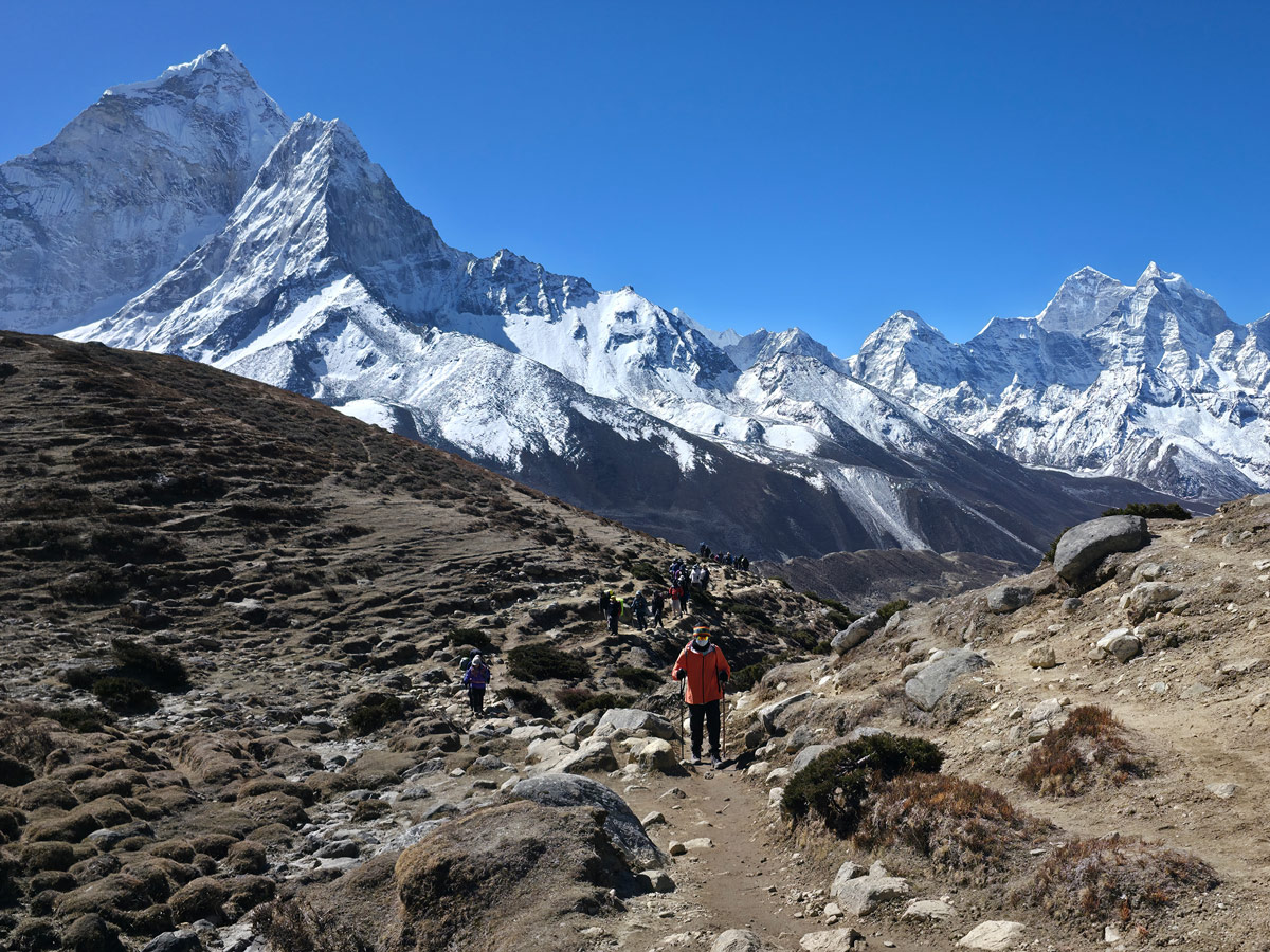 Everest Base Camp Trek in April 2 Clear weather during Everest Base Camp Trek in April