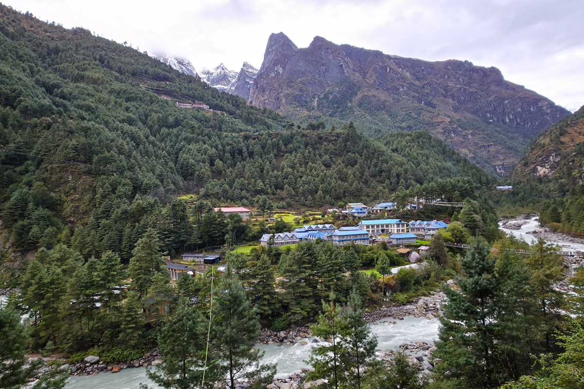 Phakding village on the bank of Dudh Koshi River Phakding village on the bank of Dudh Koshi River
