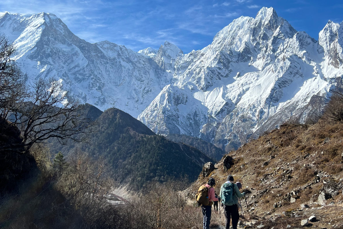Is Manaslu Circuit Trek Worth It? 8 Scenic mountain view on the way to Tilije